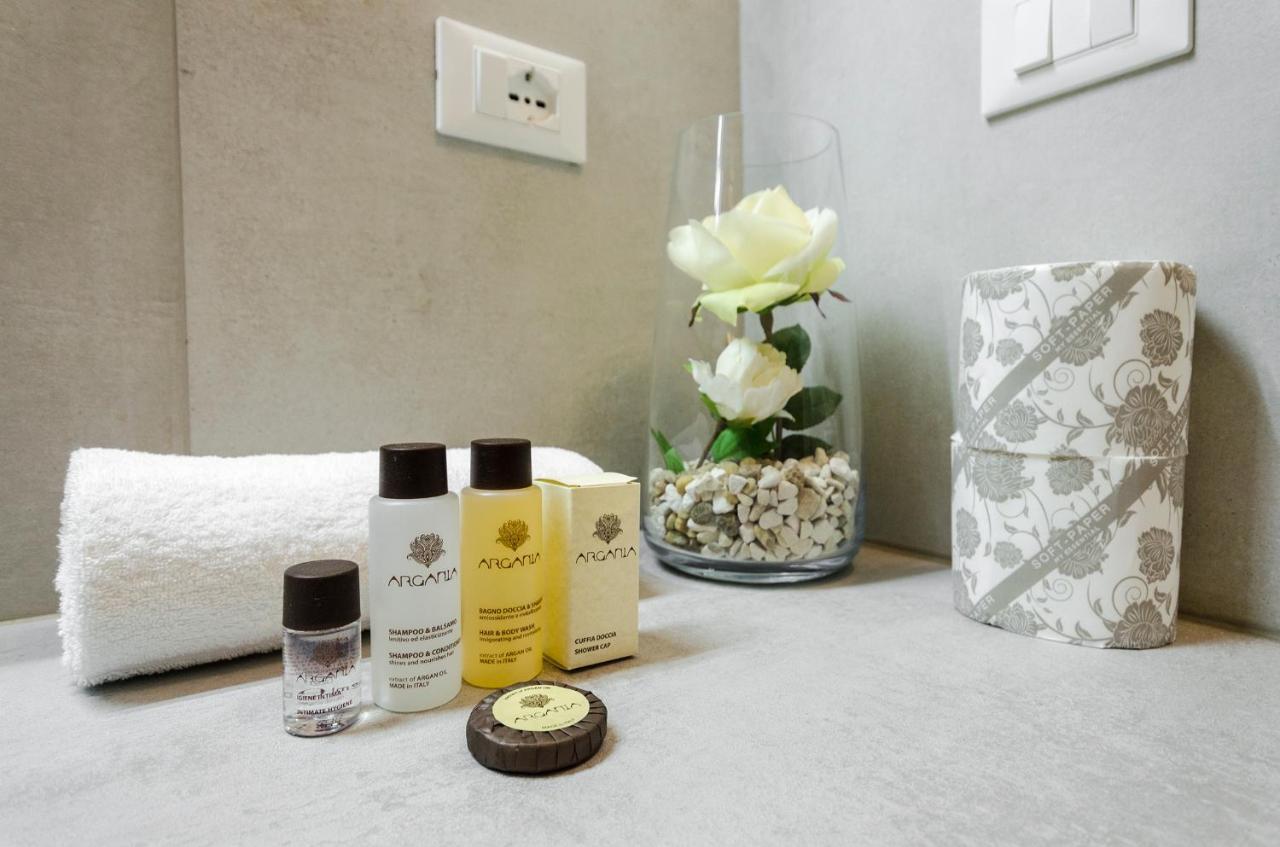 Cartoleria Suite: Spazioso, Moderno E Centrale 博洛尼亚 外观 照片